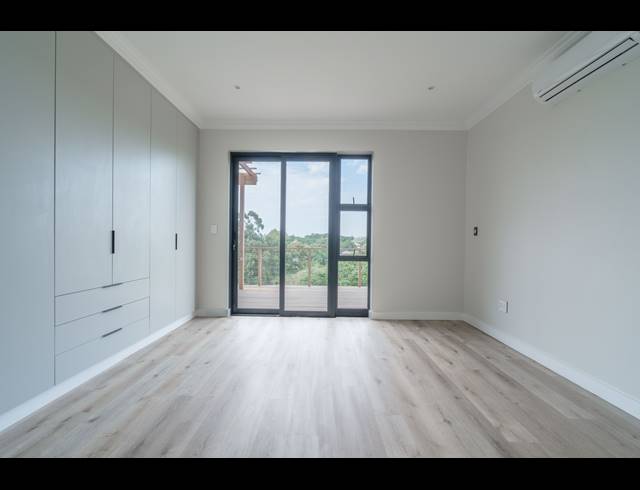 4 BEDROOM HOUSE FOR SALE IN SALT ROCK